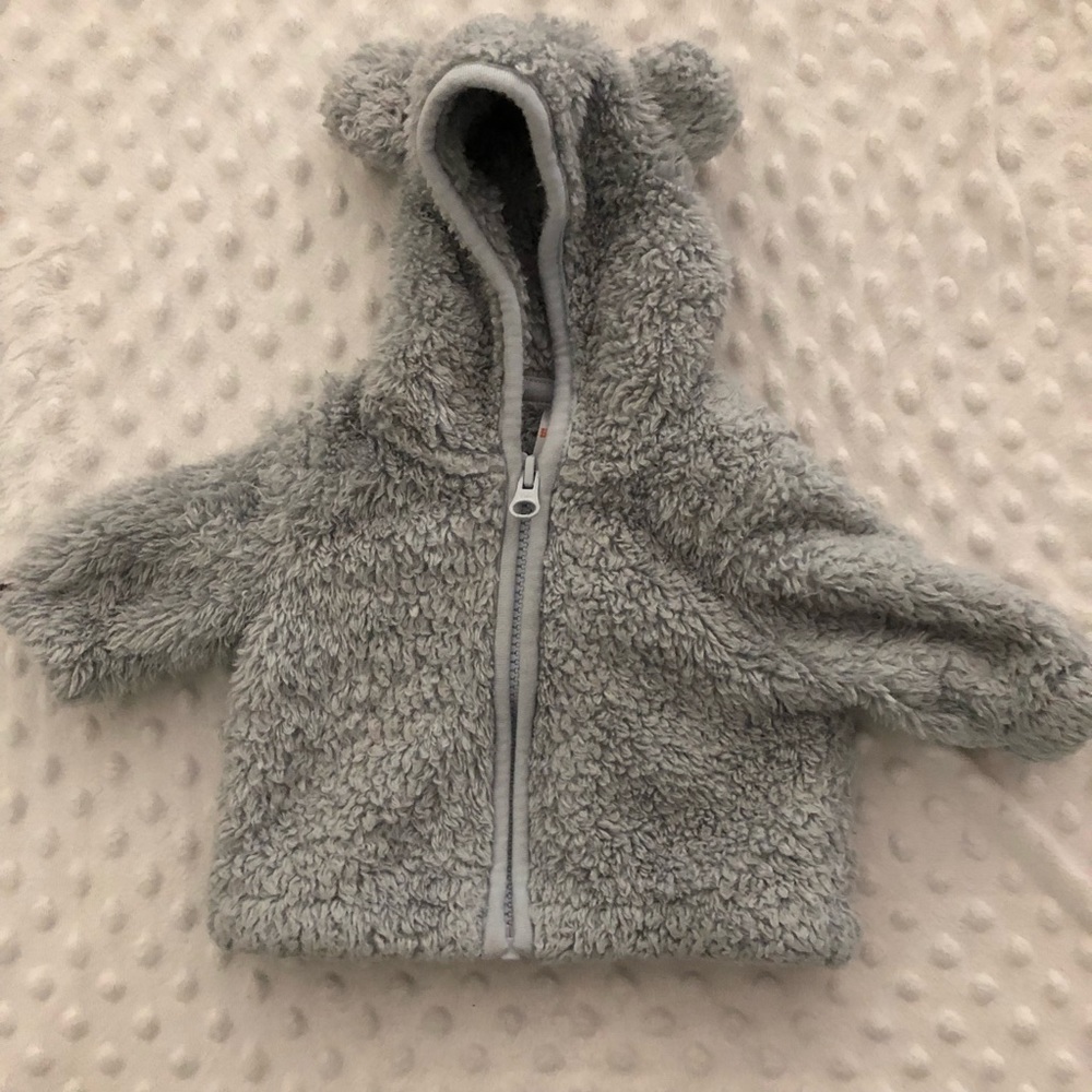 6/$15 🔹 NEWBORN fuzzy BEAR JACKET